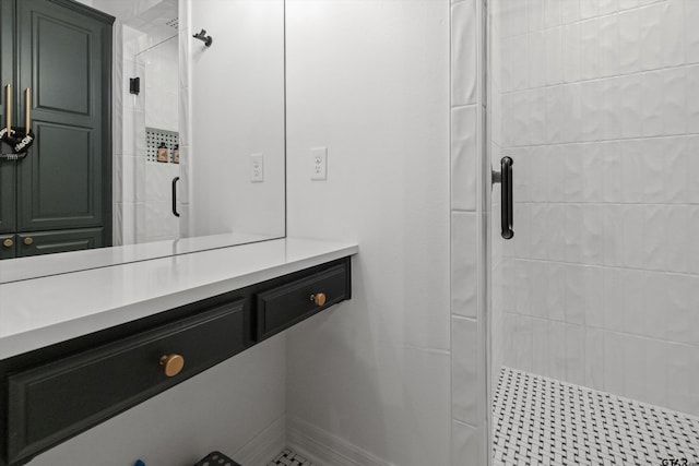 full bathroom featuring a stall shower