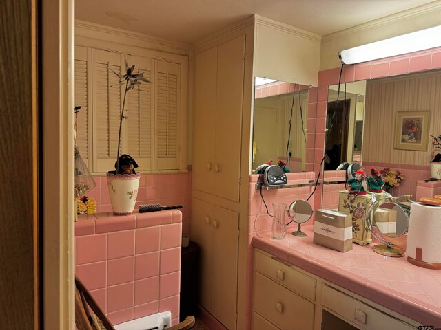 bathroom with crown molding