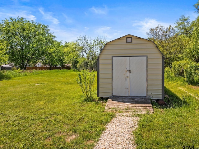 924 Kaufman St, Mount Vernon, TX 75457 - view of shed