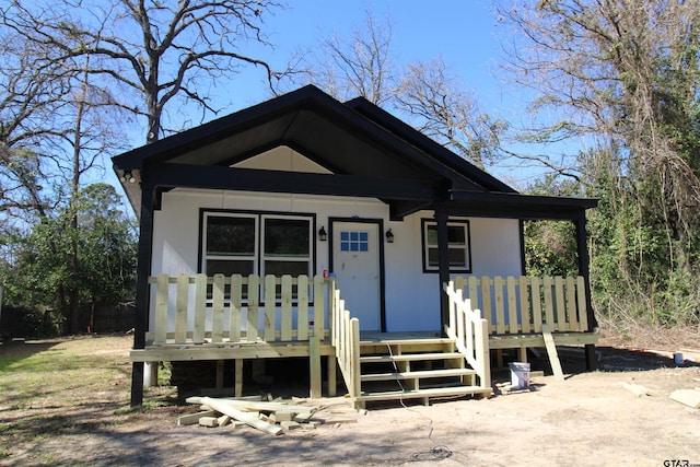 view of front facade with a porch