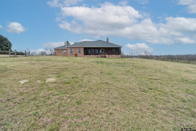 view of yard featuring a rural view