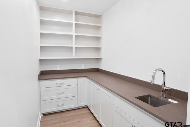 9244 Villas Ct, Tyler, TX 75703 - pantry featuring a sink