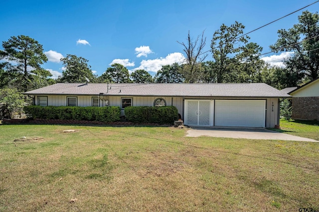 ranch-style home featuring a front yard