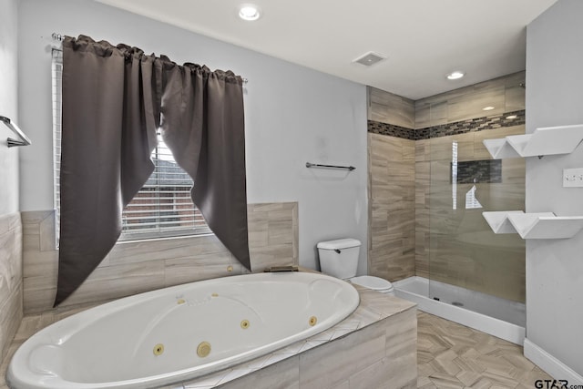 full bath with toilet, visible vents, baseboards, a shower stall, and a tub with jets