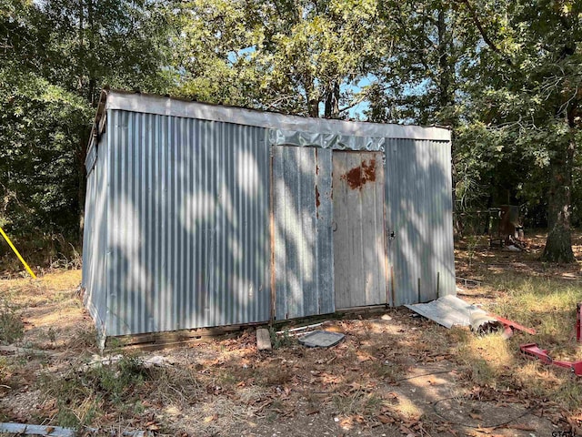 view of outbuilding