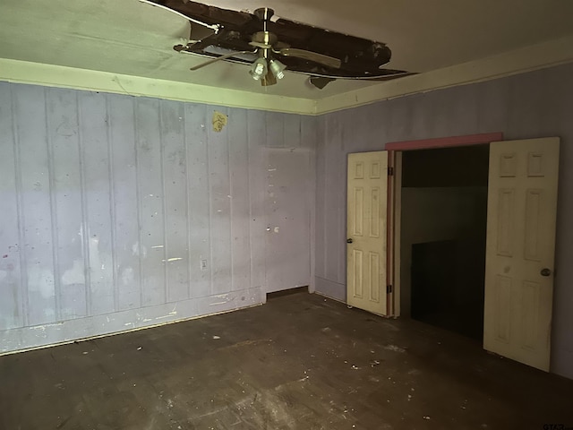 524 E San Antonio St, Alto, TX 75925 - unfurnished room with a ceiling fan and unfinished concrete floors