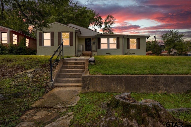 1330 Graham Dr, Tyler, TX 75701 - bungalow-style house featuring a yard and crawl space