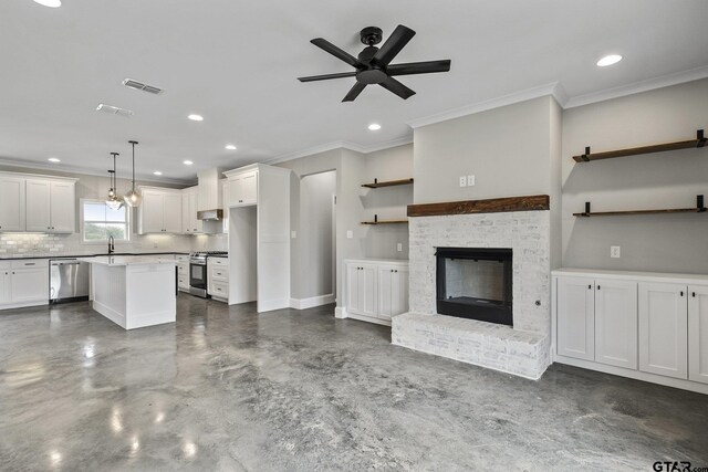 unfurnished living room with crown molding, visible vents, and recessed lighting