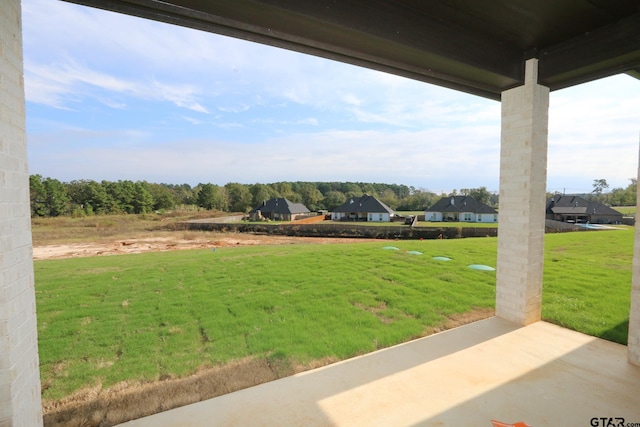 view of yard featuring a patio