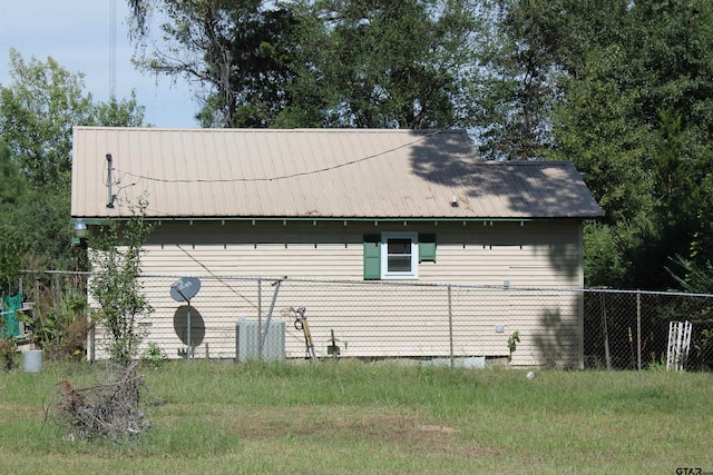 view of home's exterior