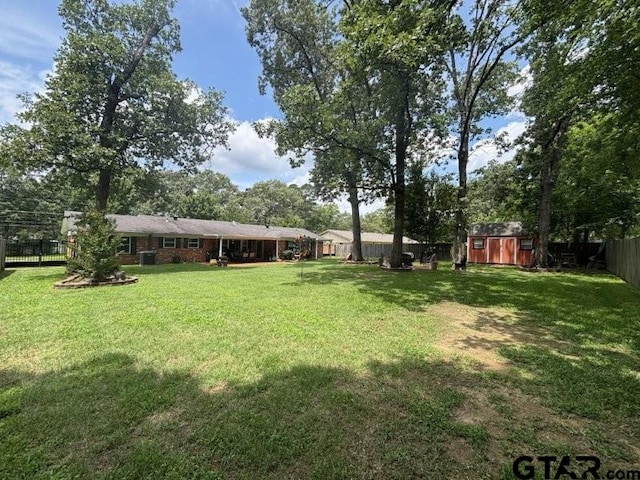 3010 Cook Ln, Longview, TX 75602 - view of yard