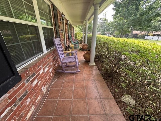 3010 Cook Ln, Longview, TX 75602 - view of covered porch