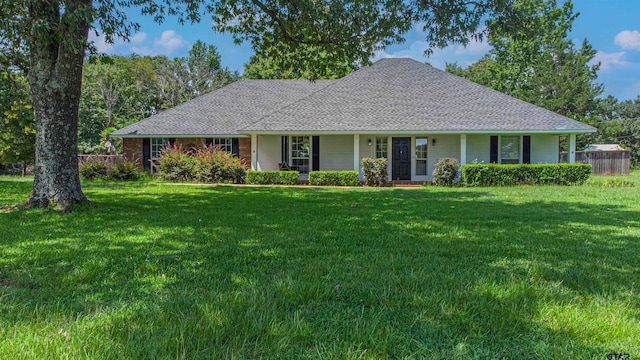 ranch-style home with a front yard