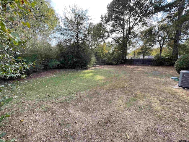 view of yard featuring central AC unit