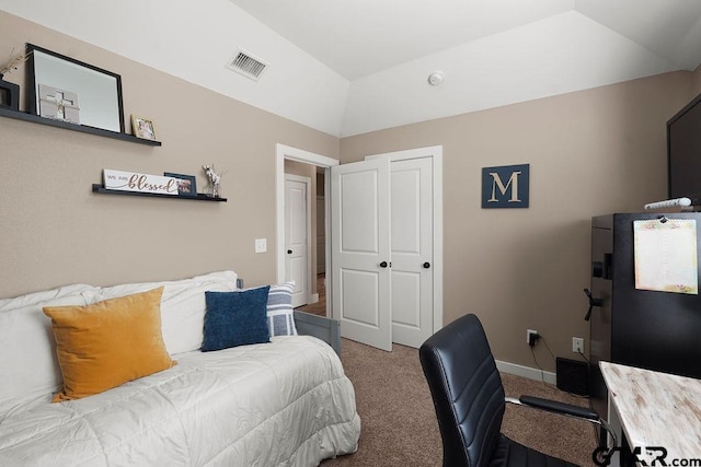 17127 Meadowview Ln, Lindale, TX 75771 - bedroom featuring carpet, a desk, lofted ceiling, and a closet