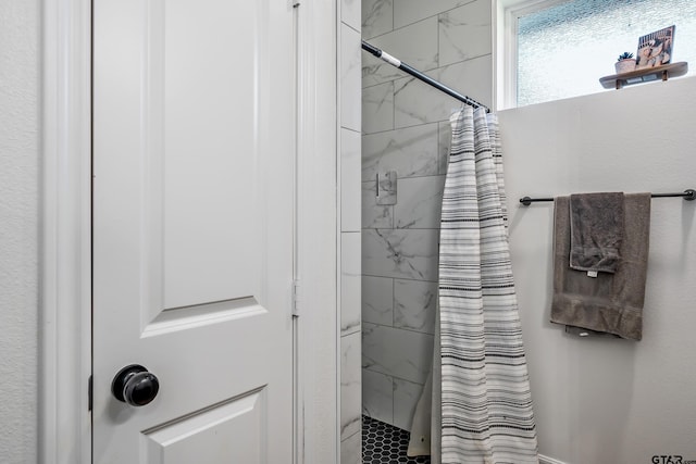 519 Crystal Ave, Rusk, TX 75785 - full bathroom featuring tiled shower