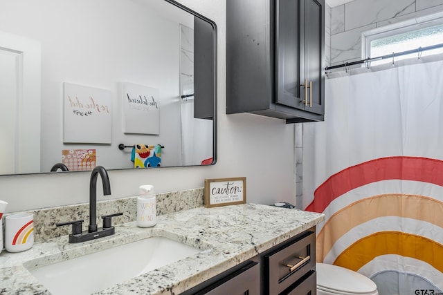 519 Crystal Ave, Rusk, TX 75785 - full bath with vanity, toilet, and curtained shower