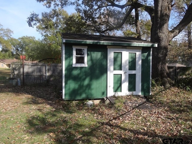 view of outbuilding