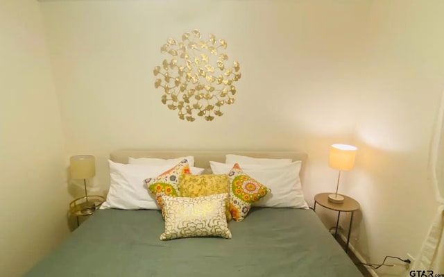 102 Indianola Rd, Chandler, TX 75758 - bedroom with carpet