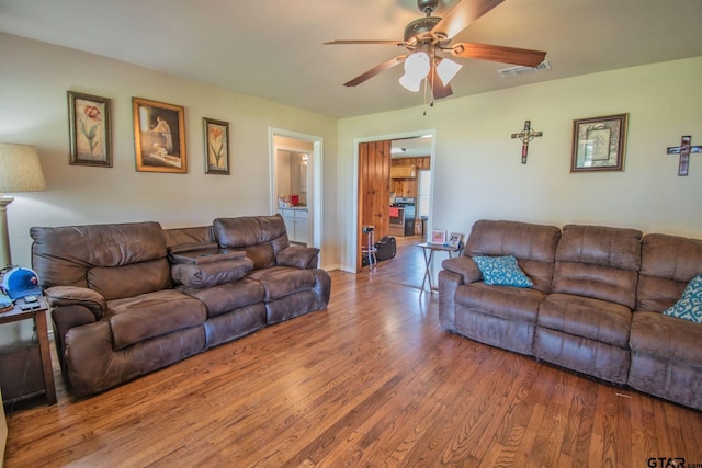 17215 Tartlon Rd, Mabank, TX 75147 - living room featuring wood finished floors and a ceiling fan
