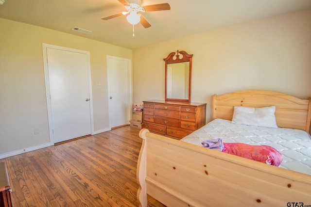 17215 Tartlon Rd, Mabank, TX 75147 - bedroom featuring wood finished floors and ceiling fan