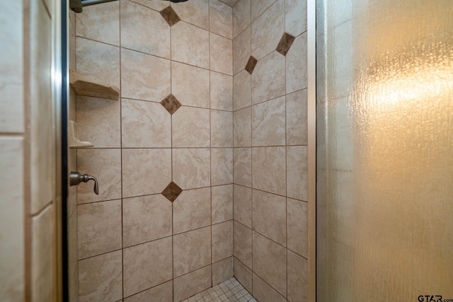 full bathroom featuring a stall shower