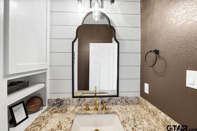 429 Coventry, Bullard, TX 75757 - bathroom featuring a sink and a textured wall
