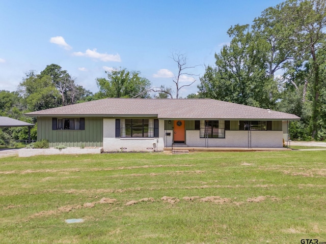 137 Gardner Dr, Palestine, TX 75803 - photo 1