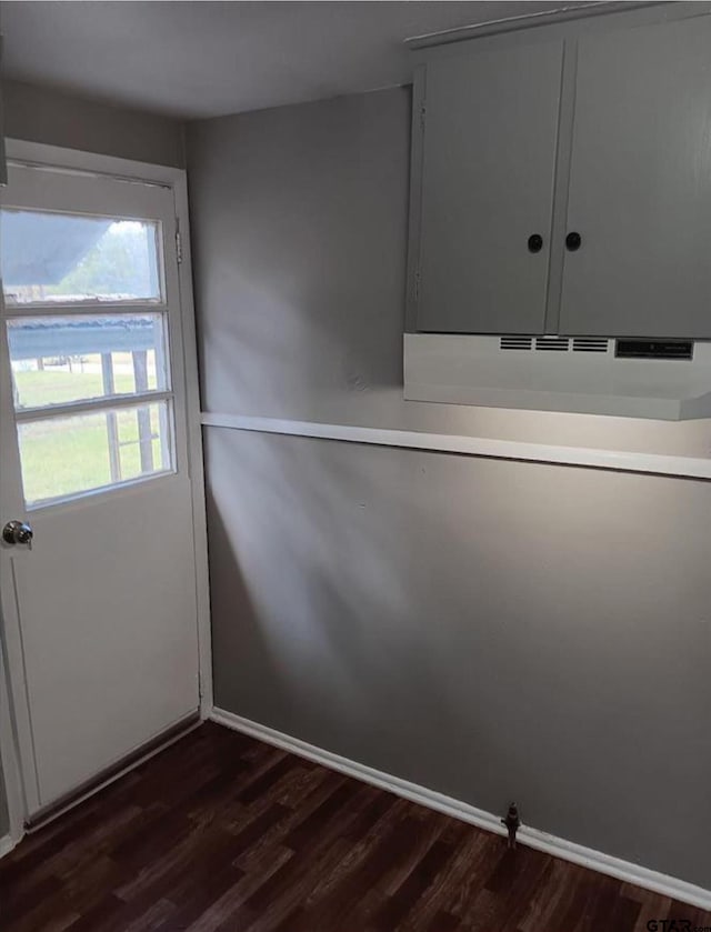 7094 Eleanor St, Tyler, TX 75708 - detailed view of wood finished floors and baseboards