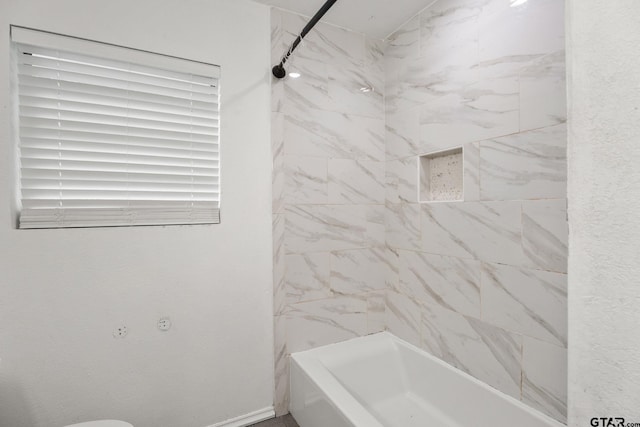 2811 Rollingwood Dr, Tyler, TX 75701 - bathroom with shower / bathtub combination