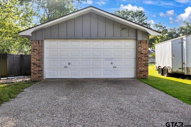 5626 Meadowdale Rd, Flint, TX 75762 - view of detached garage