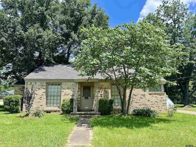 1030 W Kuykendall St, Grand Saline, TX 75140 - photo 1