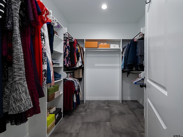 view of spacious closet