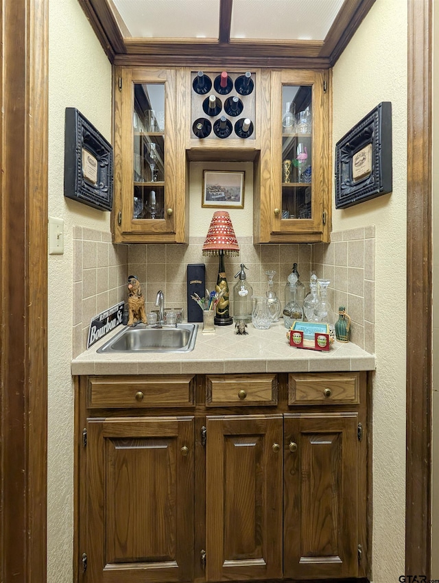 3805 Allendale Dr, Tyler, TX 75701 - indoor wet bar with backsplash and a textured wall