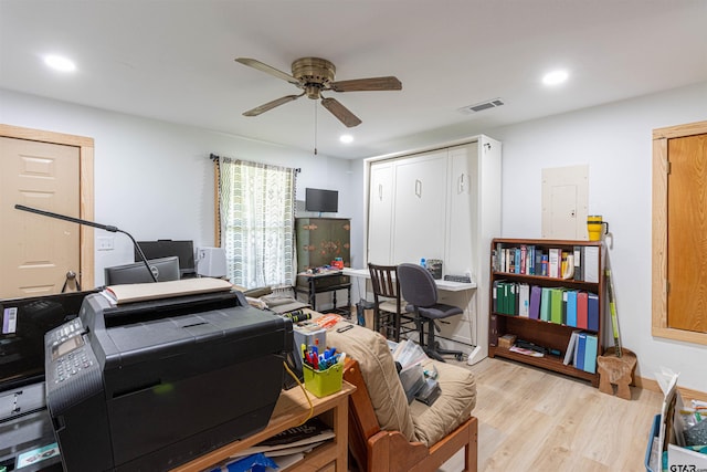 office area featuring visible vents, wood finished floors, recessed lighting, and a ceiling fan