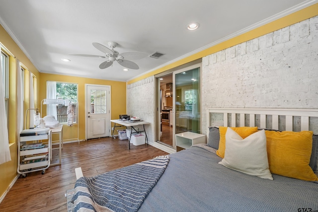 bedroom featuring ornamental molding, wood finished floors, baseboards, recessed lighting, and a ceiling fan