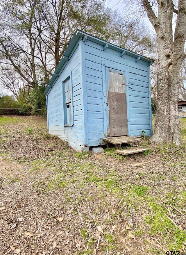 view of outbuilding