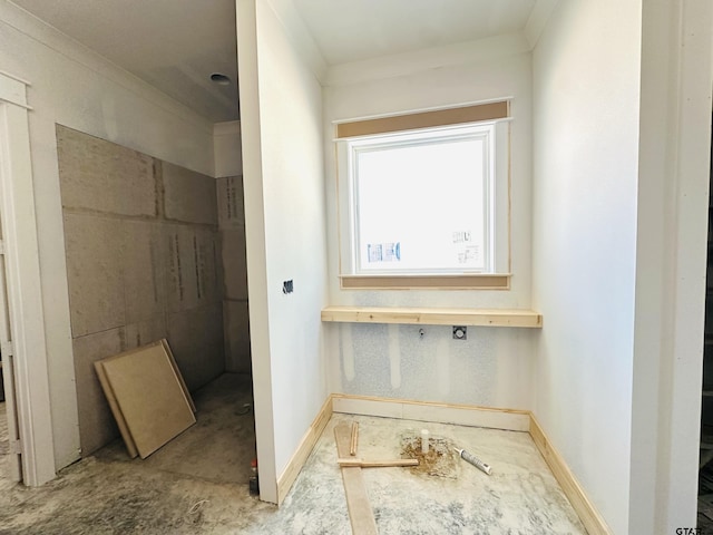 bathroom with baseboards