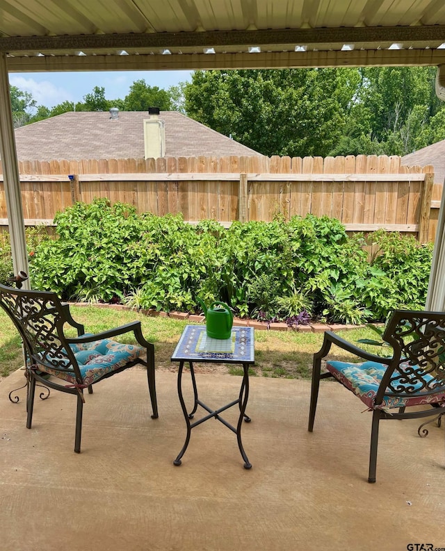 10764 Southern Trace Cir, Flint, TX 75762 - view of patio / terrace