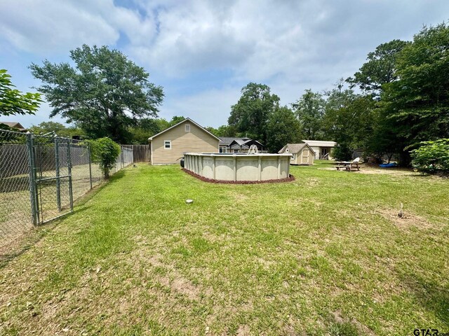 606 Glazner St, Hawkins, TX 75765 - view of yard