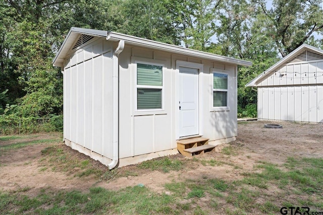 view of outbuilding