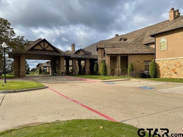 Listing photo 3 for 2825 J Cupit Ct, Tyler TX 75709