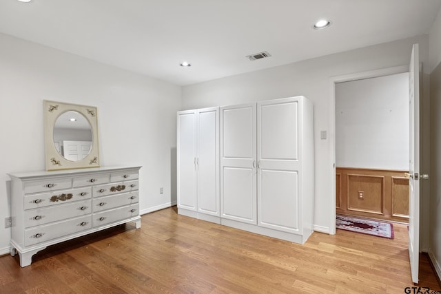 205 Turnberry Cir, Mount Pleasant, TX 75455 - bedroom with light wood-style flooring and recessed lighting
