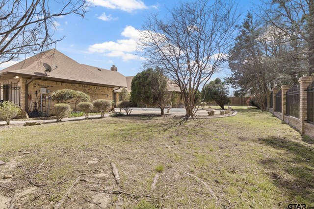 205 Turnberry Cir, Mount Pleasant, TX 75455 - view of yard