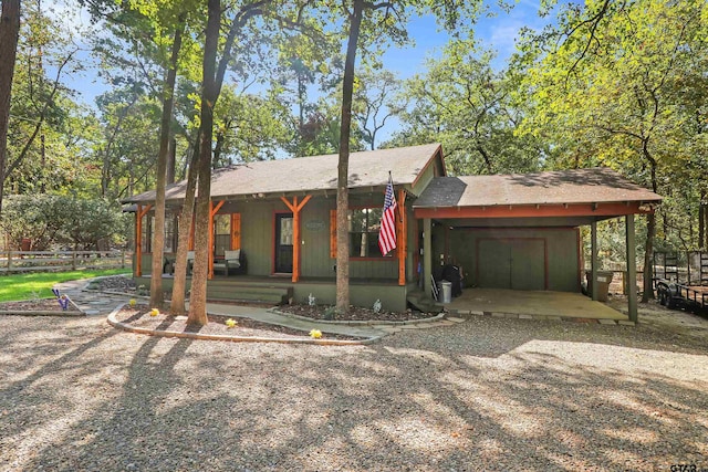 view of front of home with covered porch