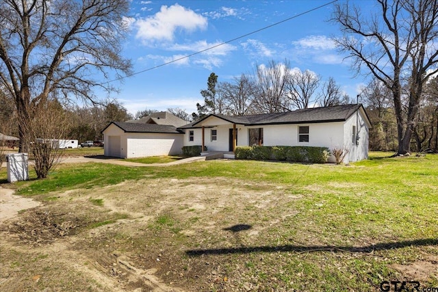 ranch-style house with a front yard