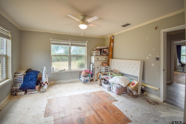 miscellaneous room with ceiling fan, ornamental molding, and light hardwood / wood-style flooring