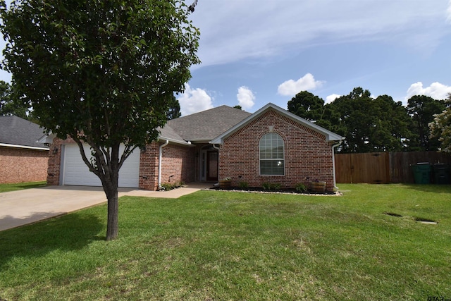 413 Maggie Cir, Flint, TX 75762 - single story home featuring driveway, brick siding, and a garage