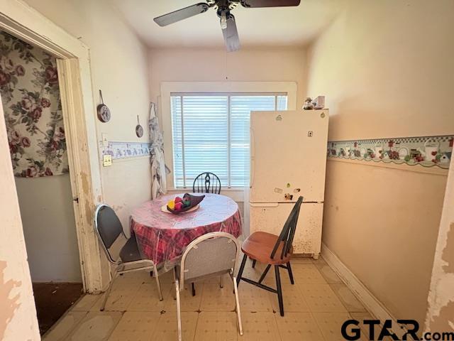 201 W Daingerfield St, Omaha, TX 75571 - photo 9