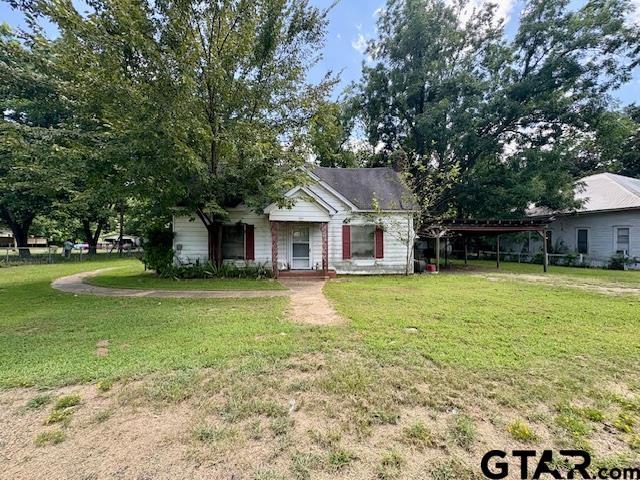 201 W Daingerfield St, Omaha, TX 75571 - photo 2
